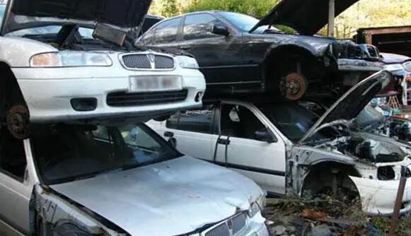 2025事故车强制报废核心标准：4类情形直接触发，少看1条易吃亏